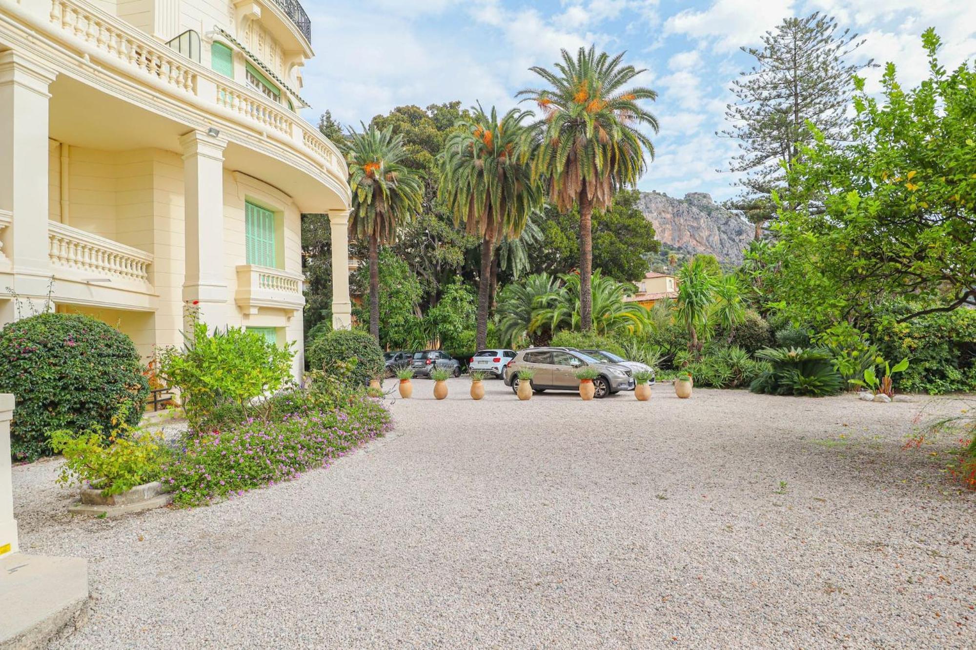 "Le Garavan Palace" Idyllique, Proche Gare Et Plage マントン エクステリア 写真
